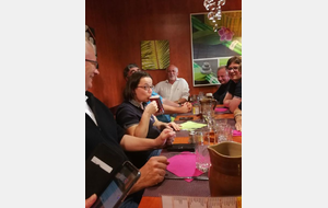 Muriel se lâche, 2 demi de bière et demi et quelques aller et retour pour la vidange. (je ne sais pas trop si on met un "s"  à demi)