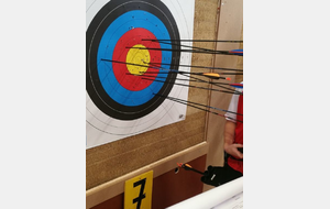 Je ne sais pas qui a fait ça, mais il y a du déchet, ça fait désordre sur ce blason