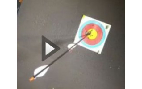 Une flèche dans une flèche